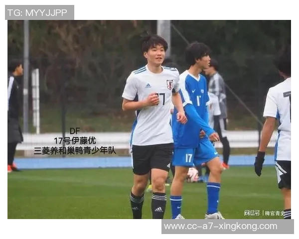 日本U15队中柱后泽口荣太破门中国U15队暂时落后0-1 日本U15队中柱后泽口荣太破门中国U15队暂时落后0-1