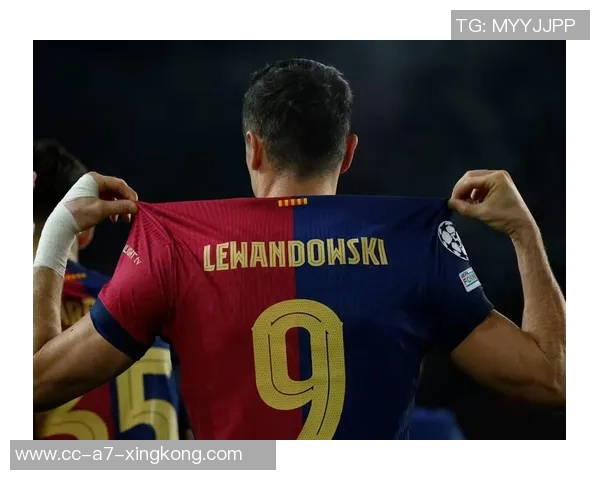 莱万在欧冠历史上为两队打入20球以上成为第四人彰显伟大成就 莱万在欧冠历史上为两队打入20球以上成为第四人彰显伟大成就